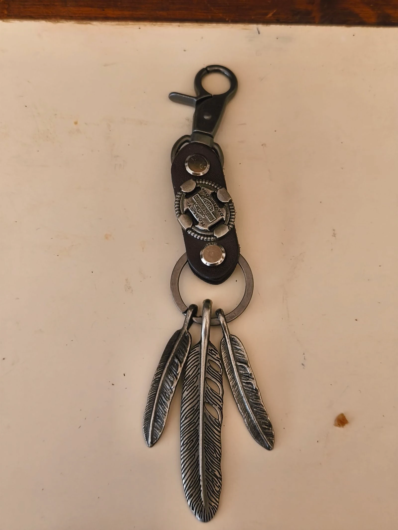 Quatre porte-clés en métal et cuir Harley Davidson – photo 3